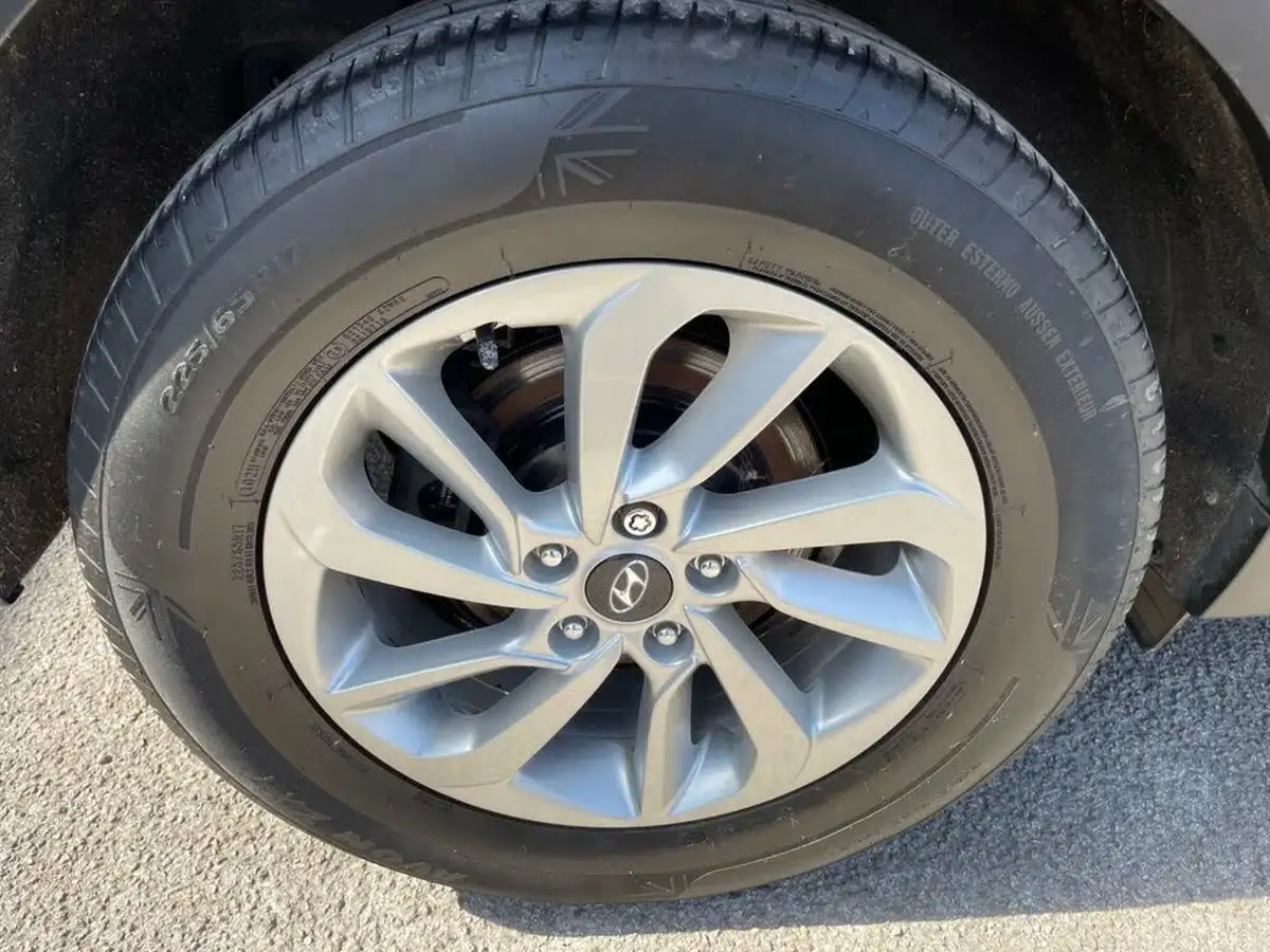2016-hyundai-tucson-17crdi-blue-drive-se-116ps-big-14