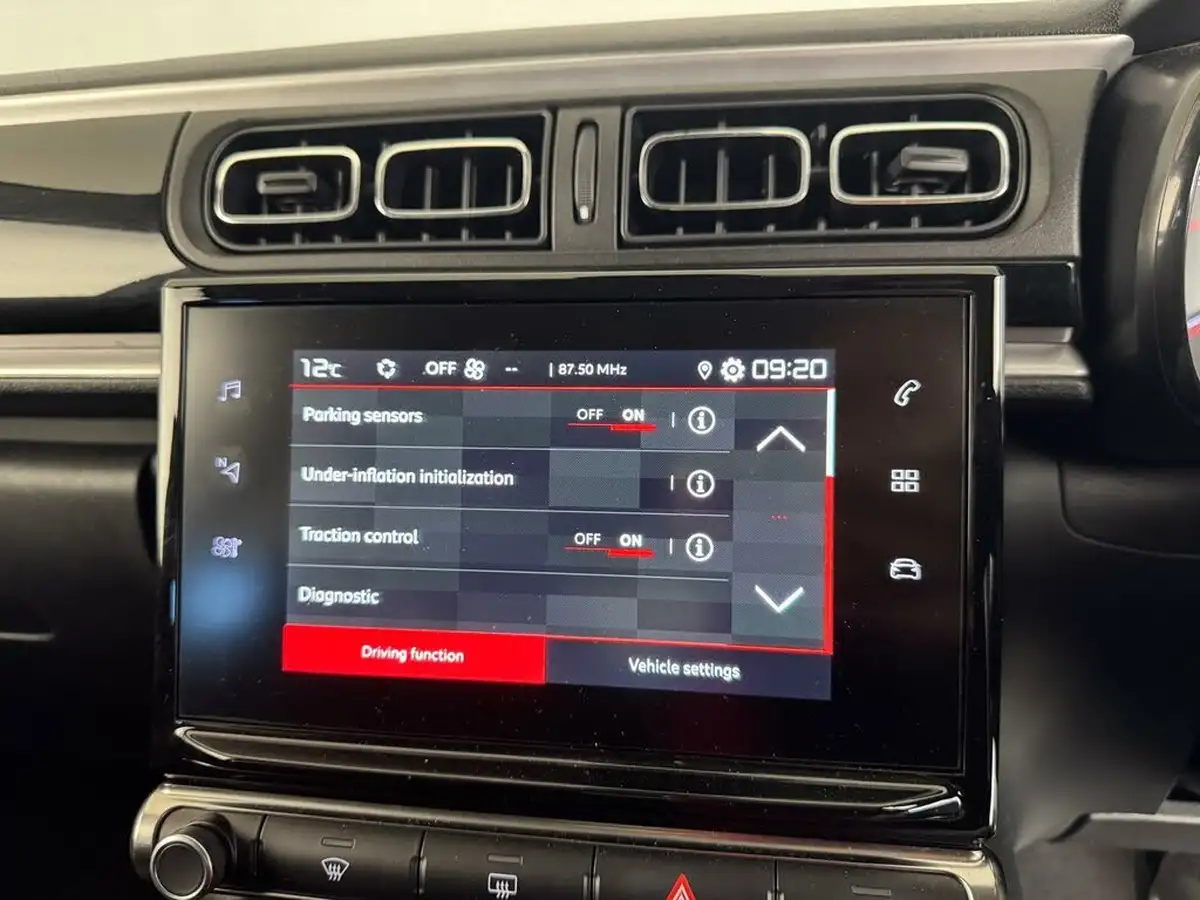 2023-citroen-c3-12-puretech-plus-110ps-eat6-big-43