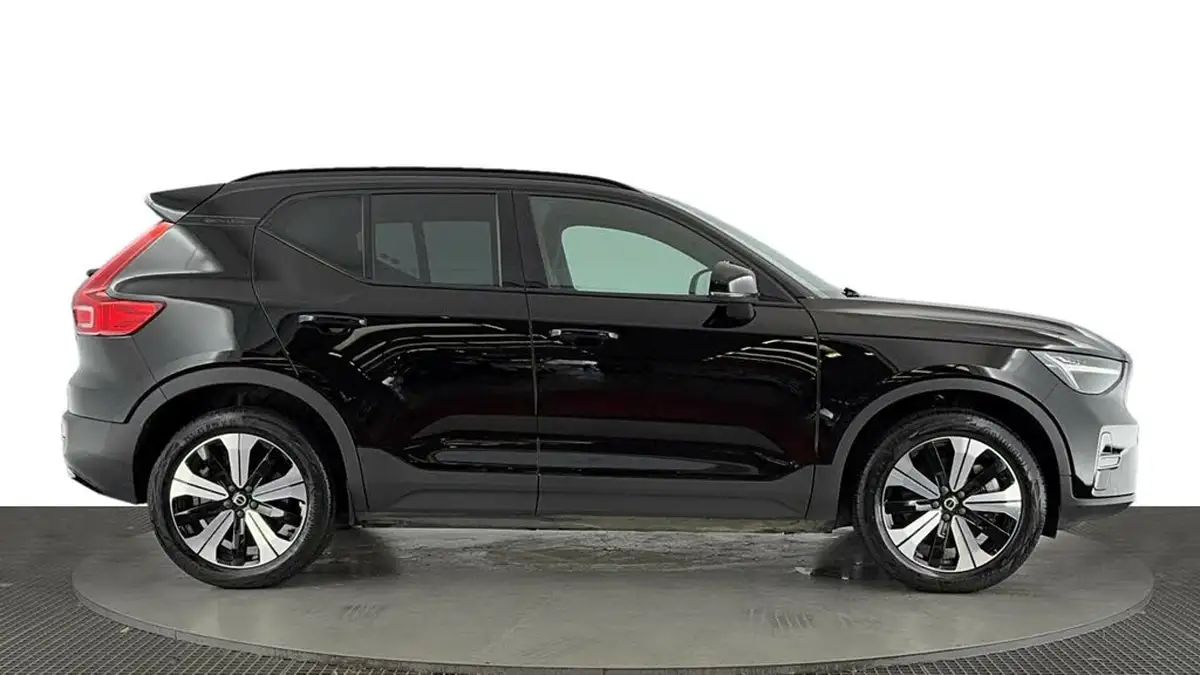 2023-volvo-xc40-e-recharge-core-228bhp-big-2
