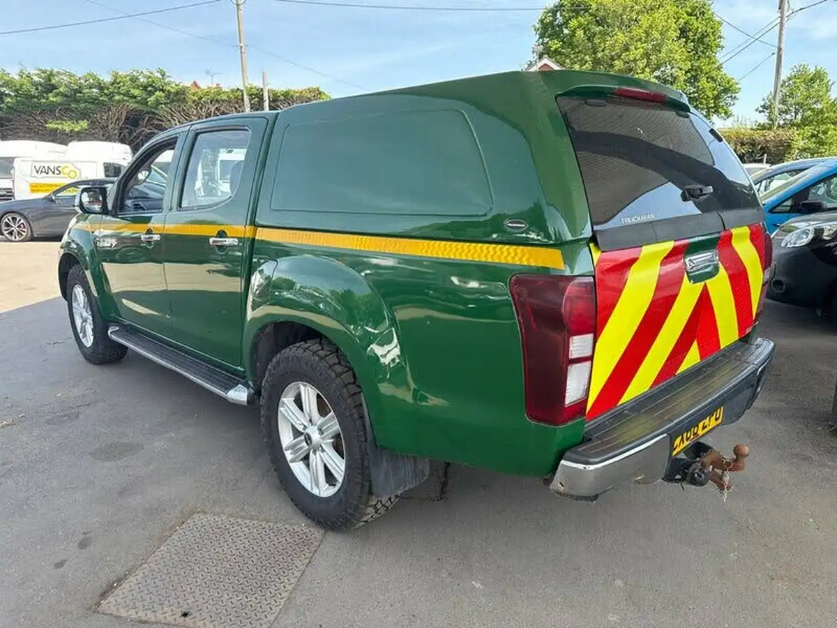 2018-isuzu-d-max-19td-yukon-double-pickup-big-4