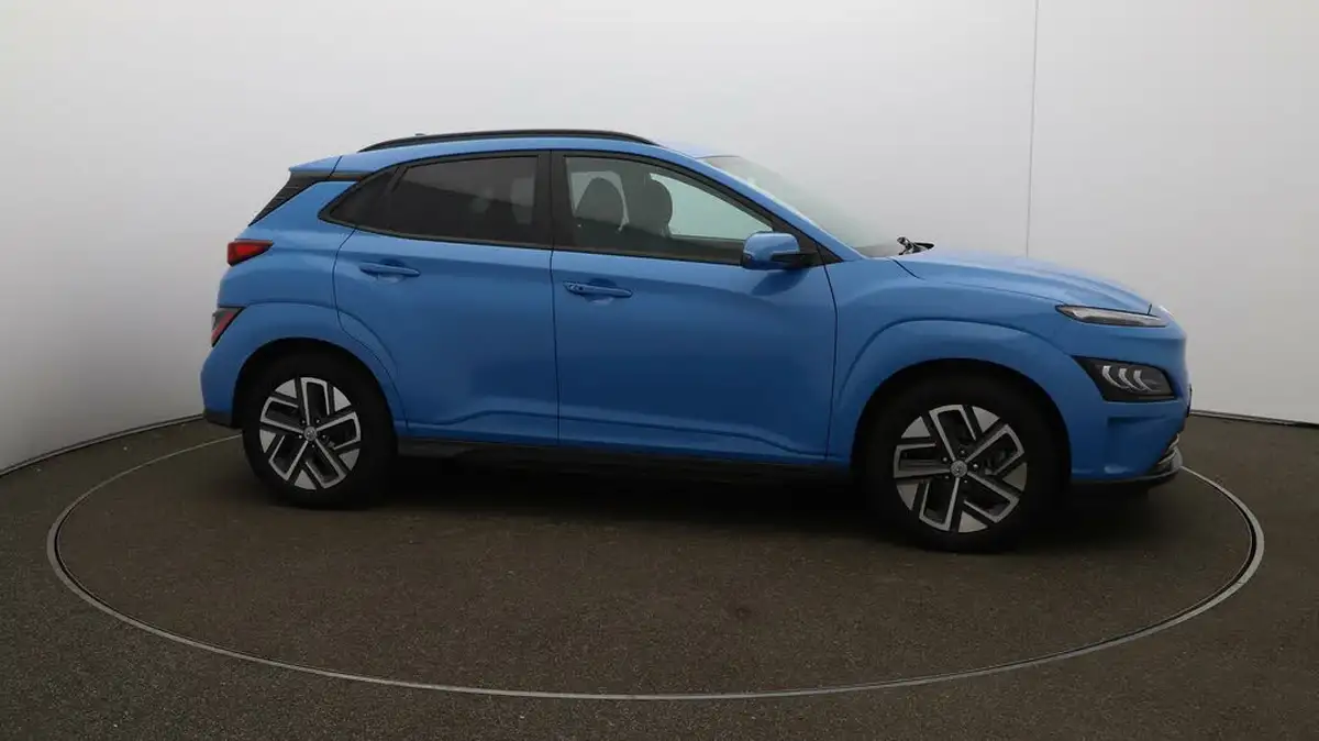 2022-hyundai-kona-e-premium-204ps-64kwh-7kw-obc-big-48
