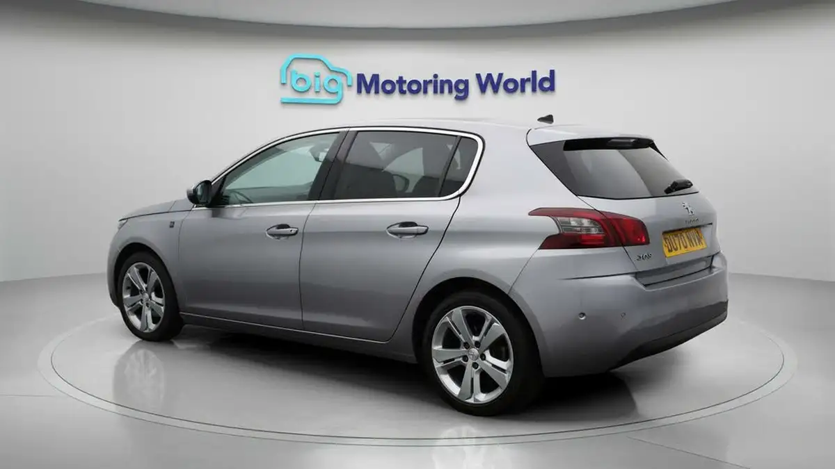 2020-peugeot-308-12-puretech-tech-edition-big-5