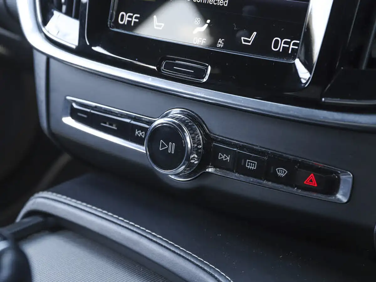 2020-volvo-v90-20td-d4-r-design-plus-big-18