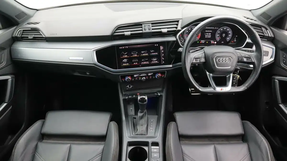 2020-audi-q3-20-45-tfsi-edition-1-sportback-big-13