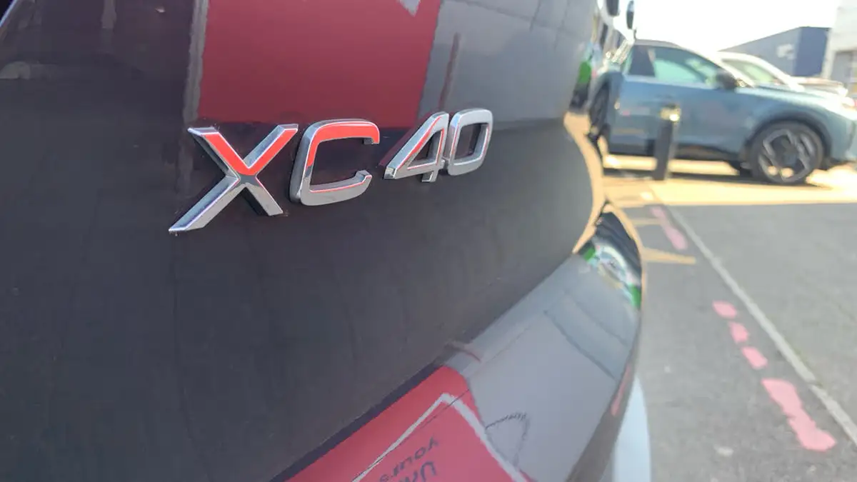 2020-volvo-xc40-20-t4-inscription-pro-big-30