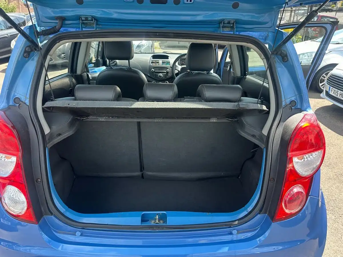 2013-chevrolet-spark-12-ltz-big-8