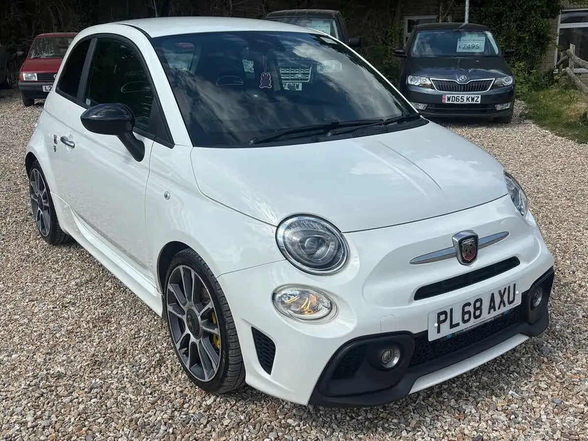 2018-abarth-595-14-tjet-turismo-big-15