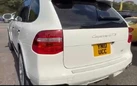 2010-porsche-cayenne-small-5