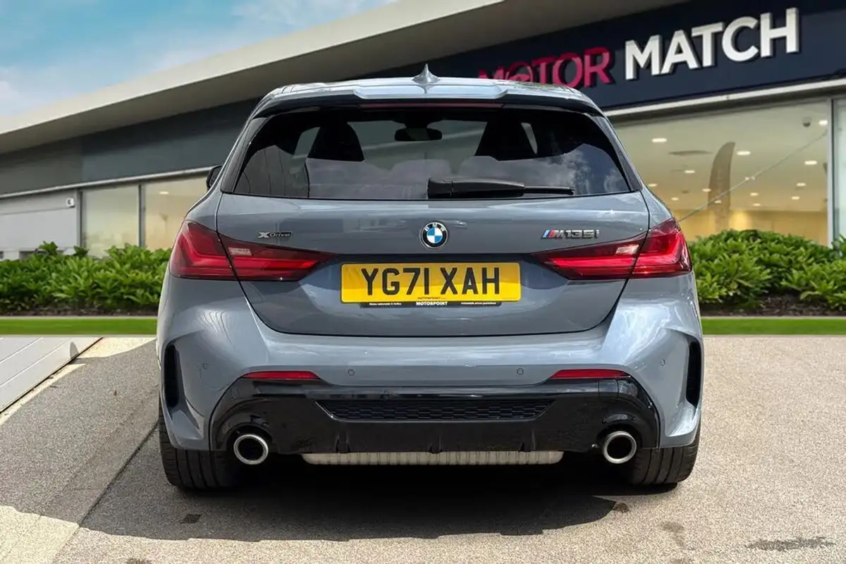 2021-bmw-1-series-20-m135i-xdrive-big-3