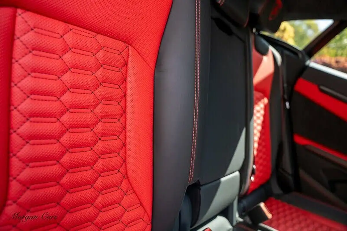 2022-lamborghini-urus-40-no-trim-big-48