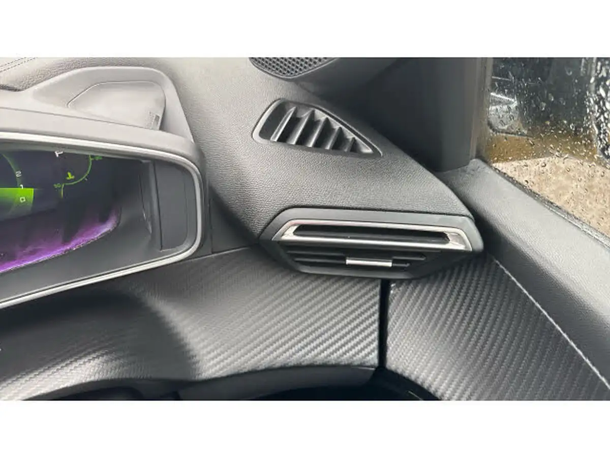 2021-peugeot-208-15-bluehdi-gt-line-big-23