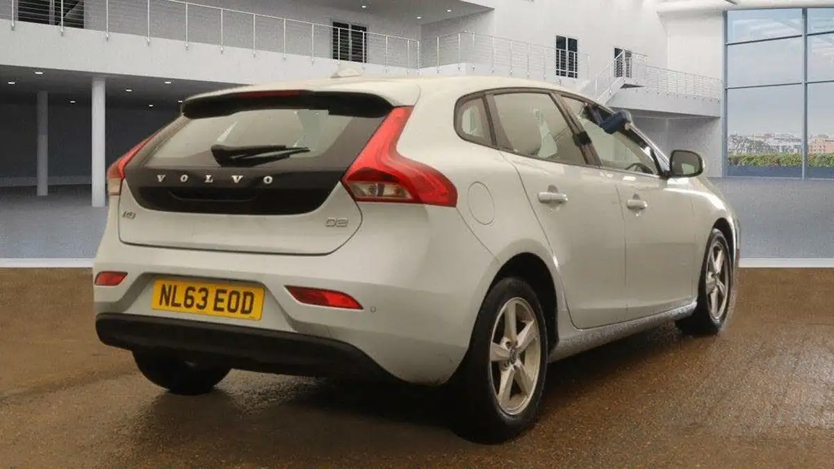 2013-volvo-v40-16td-d2-es-ss-powershift-big-4