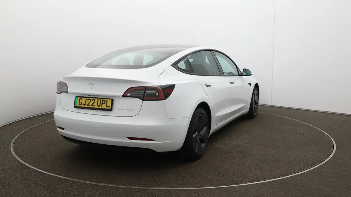 2022-tesla-model-3-e-long-range-big-54