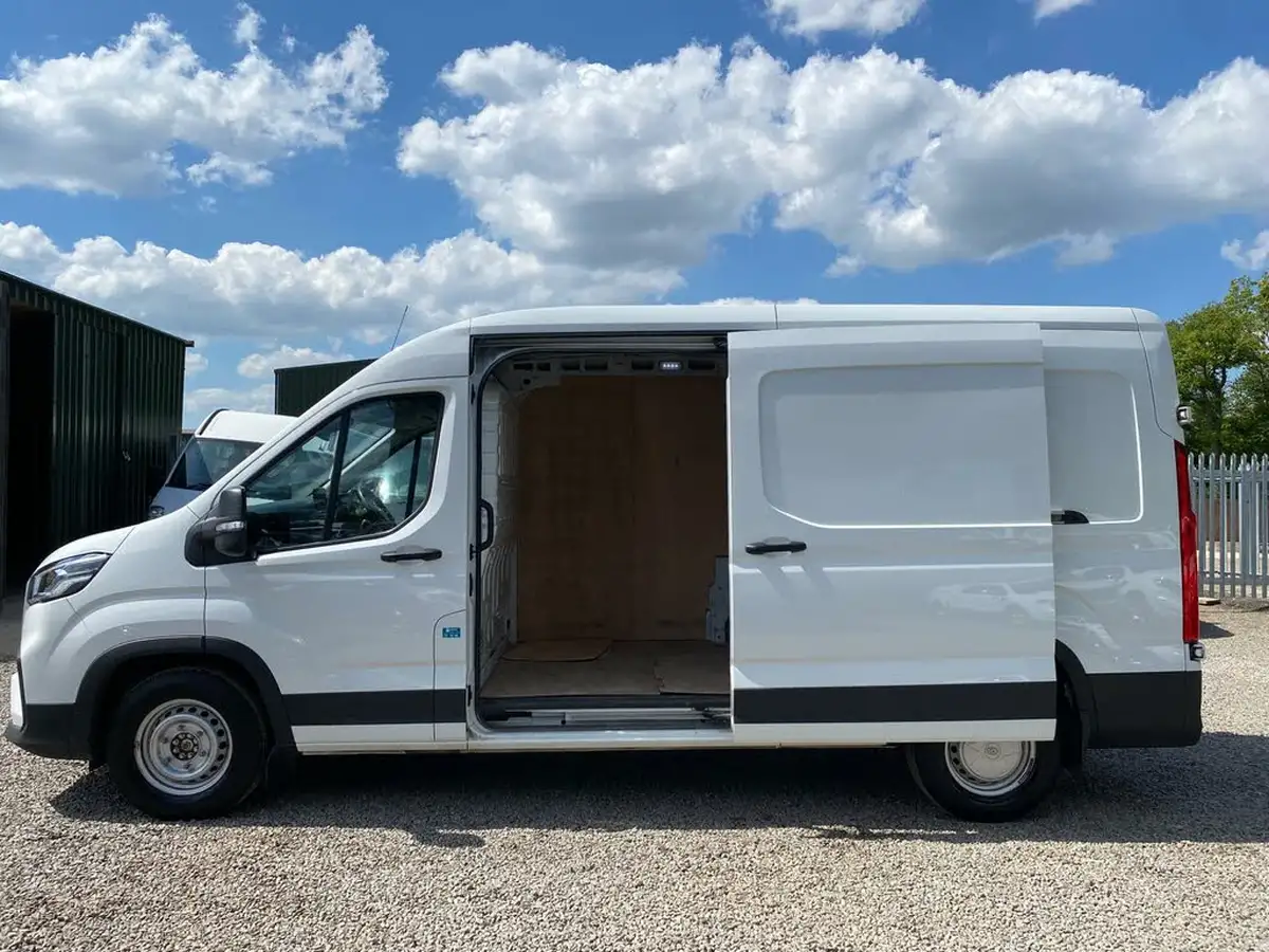 2023-maxus-deliver-9-big-57