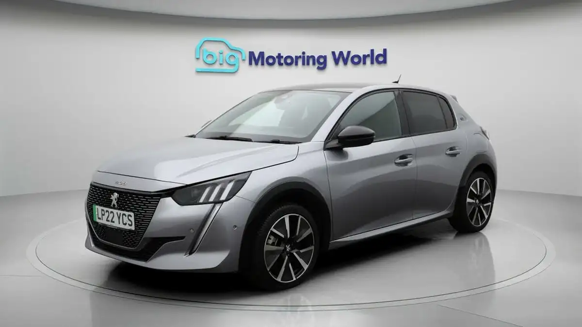 2022-peugeot-208-e-gt-136bhp-50kwh-big-3