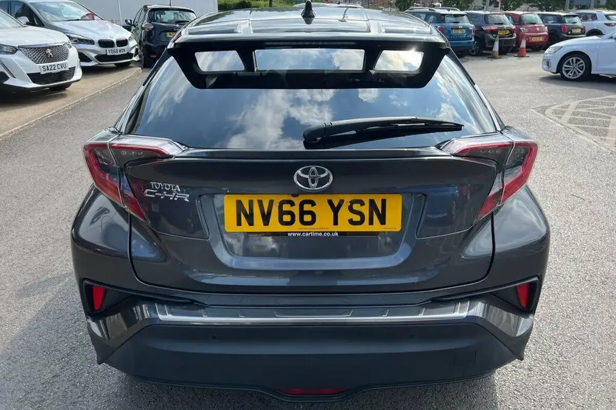2017-toyota-c-hr-12-dynamic-big-32