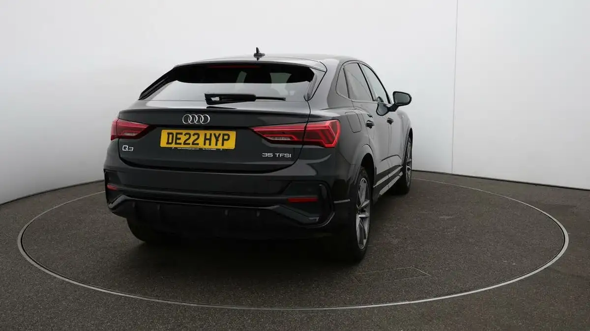 2022-audi-q3-15-35-tfsi-black-edition-cod-sportback-s-tronic-big-56