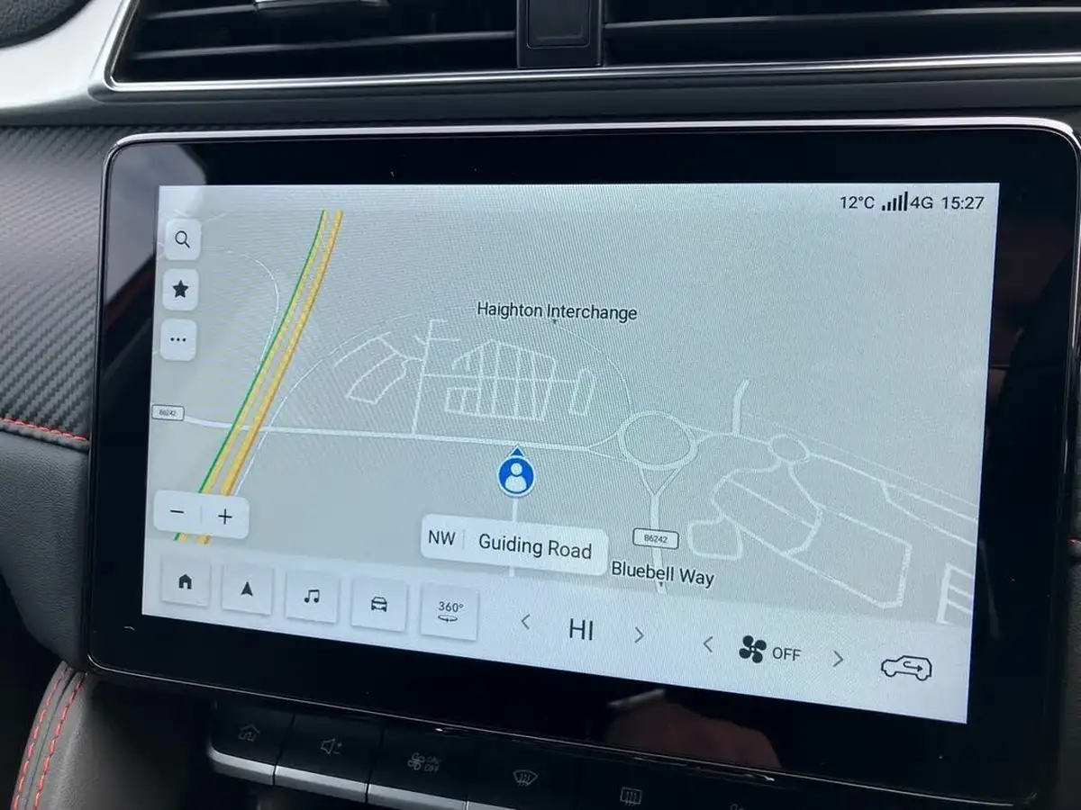 2024-mg-zs-suv-e-trophy-connect-ev-176ps-big-12
