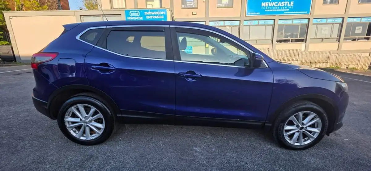 2015-nissan-qashqai-15dci-acenta-premium-big-12