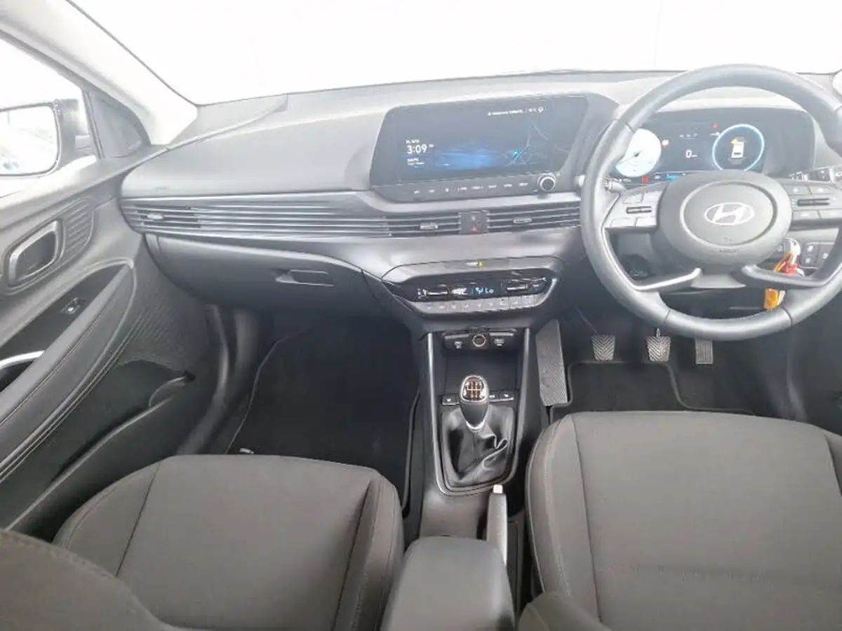 2024-hyundai-i20-10-t-gdi-premium-big-2