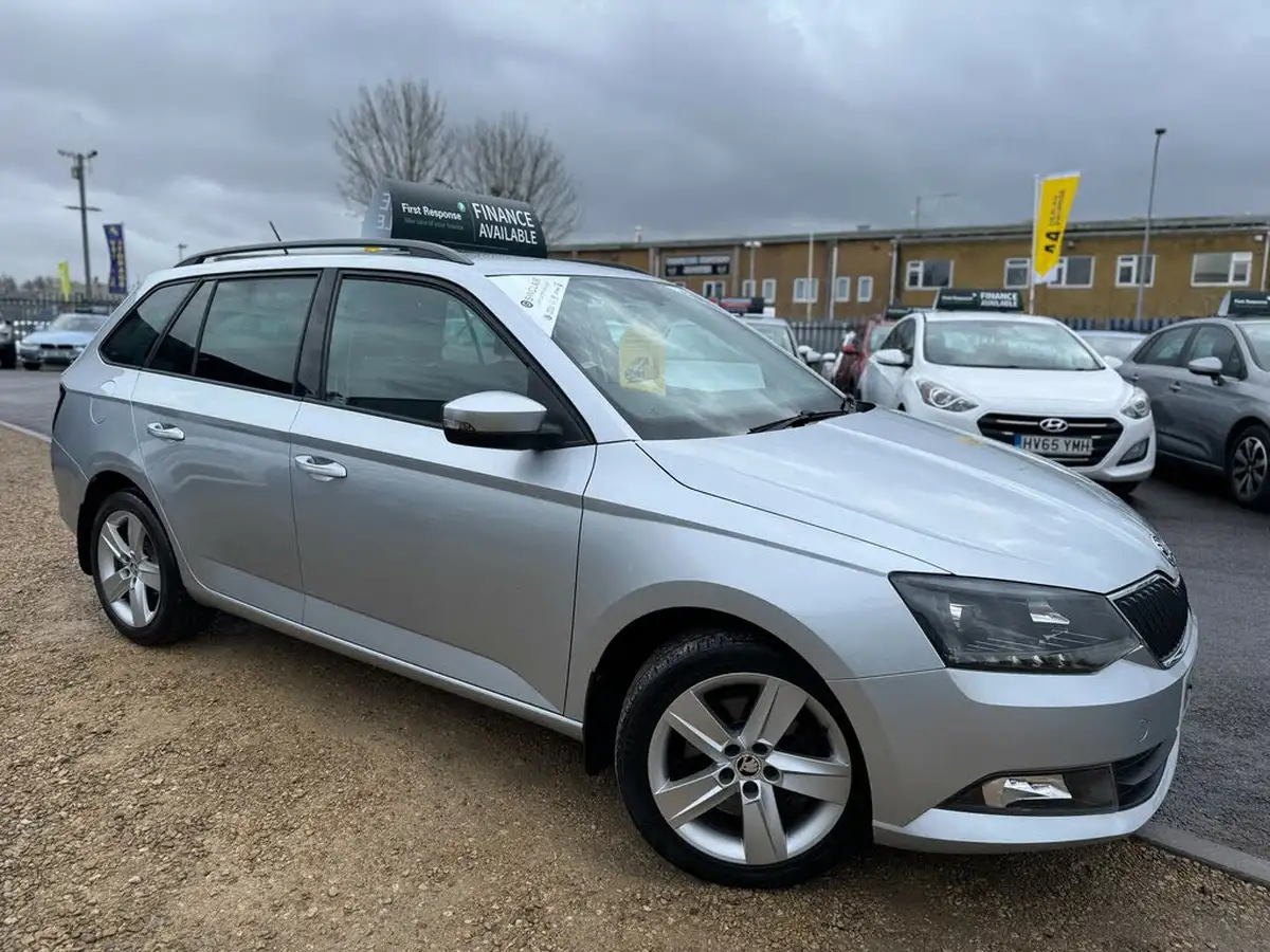 2015-skoda-fabia-12-tsi-se-l-109ps-estate-big-0