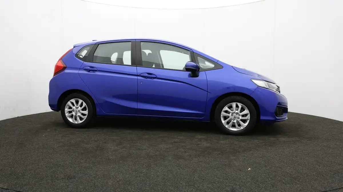 2020-honda-jazz-13-i-vtec-se-cvt-big-40