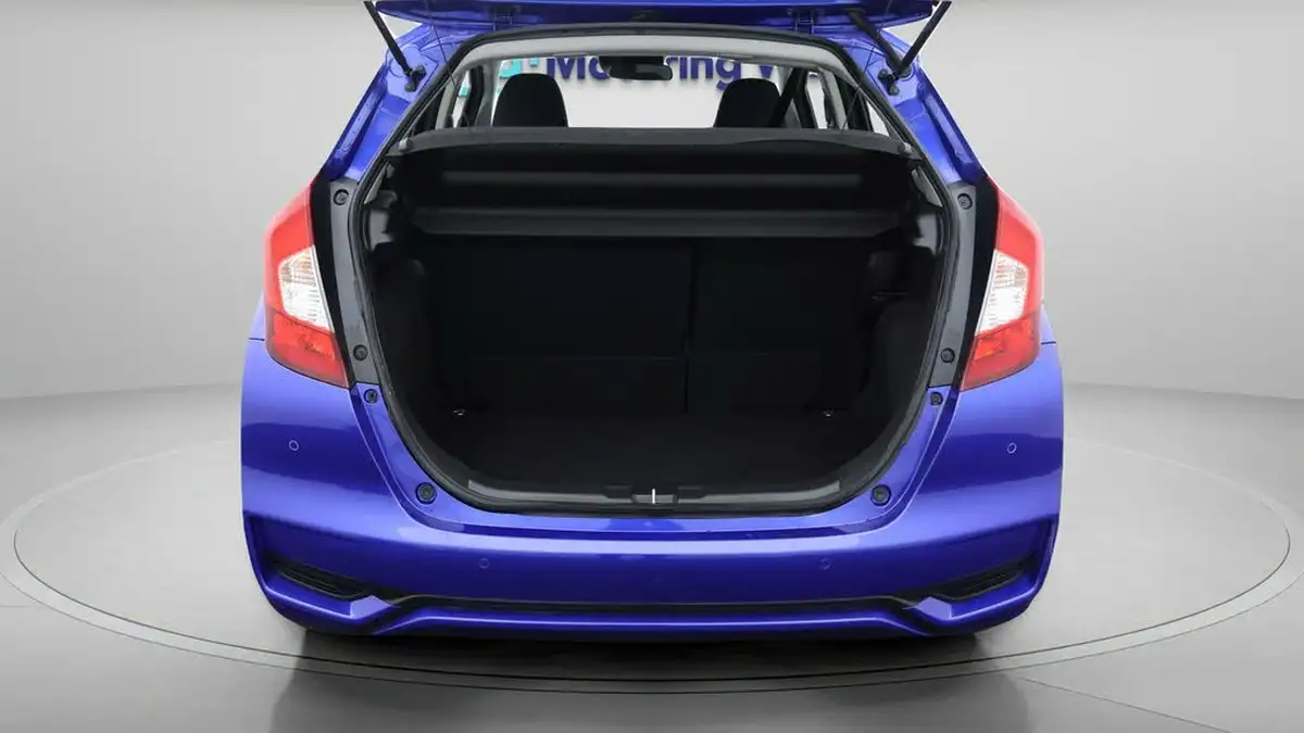 2020-honda-jazz-13-i-vtec-se-cvt-big-16