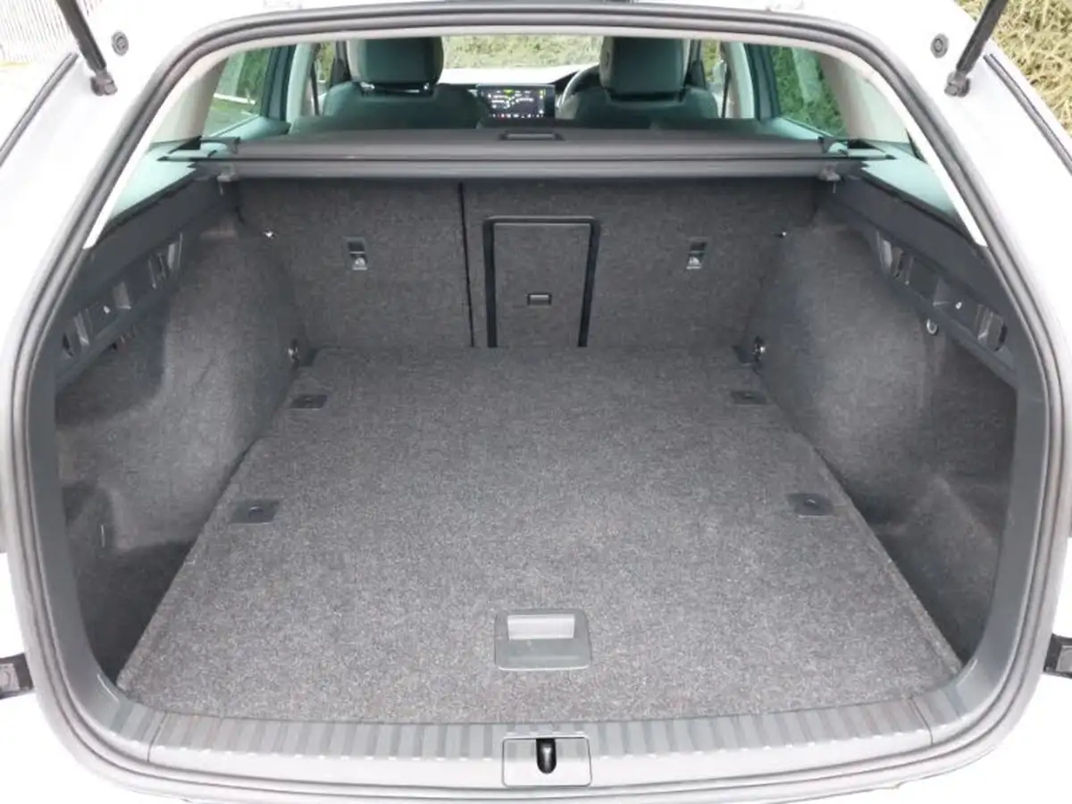 2024-skoda-octavia-15-tsi-e-tec-se-l-estate-big-7
