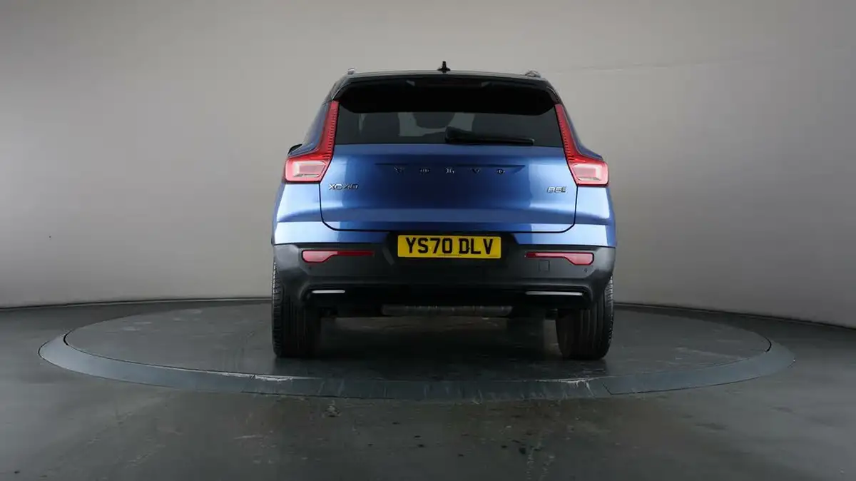 2020-volvo-xc40-20-b5-r-design-pro-big-31