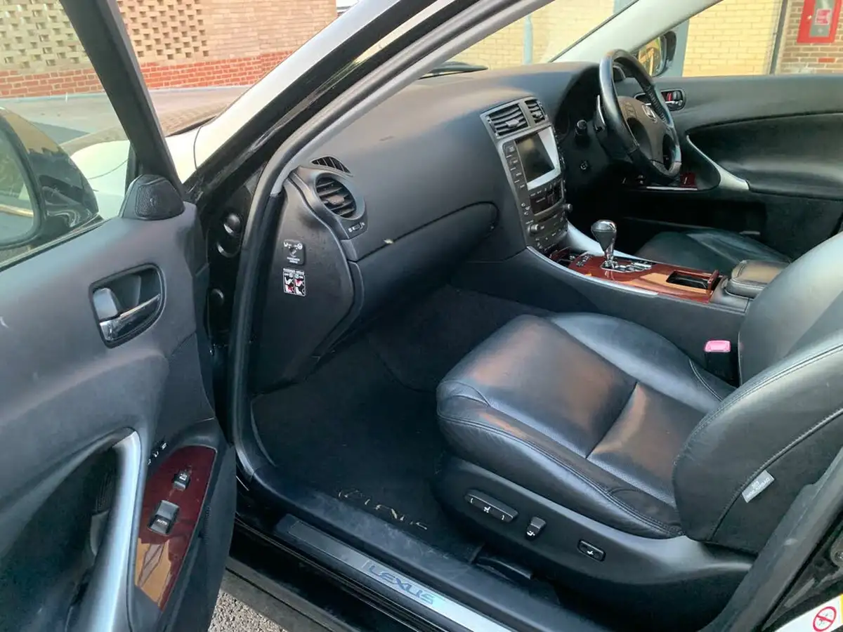2007-lexus-is-250-25-se-l-auto-big-14