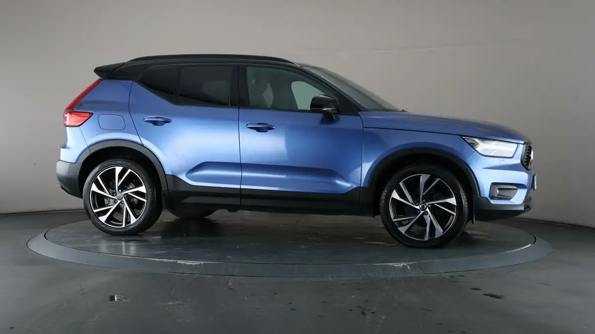 2020-volvo-xc40-20-b5-r-design-pro-big-55