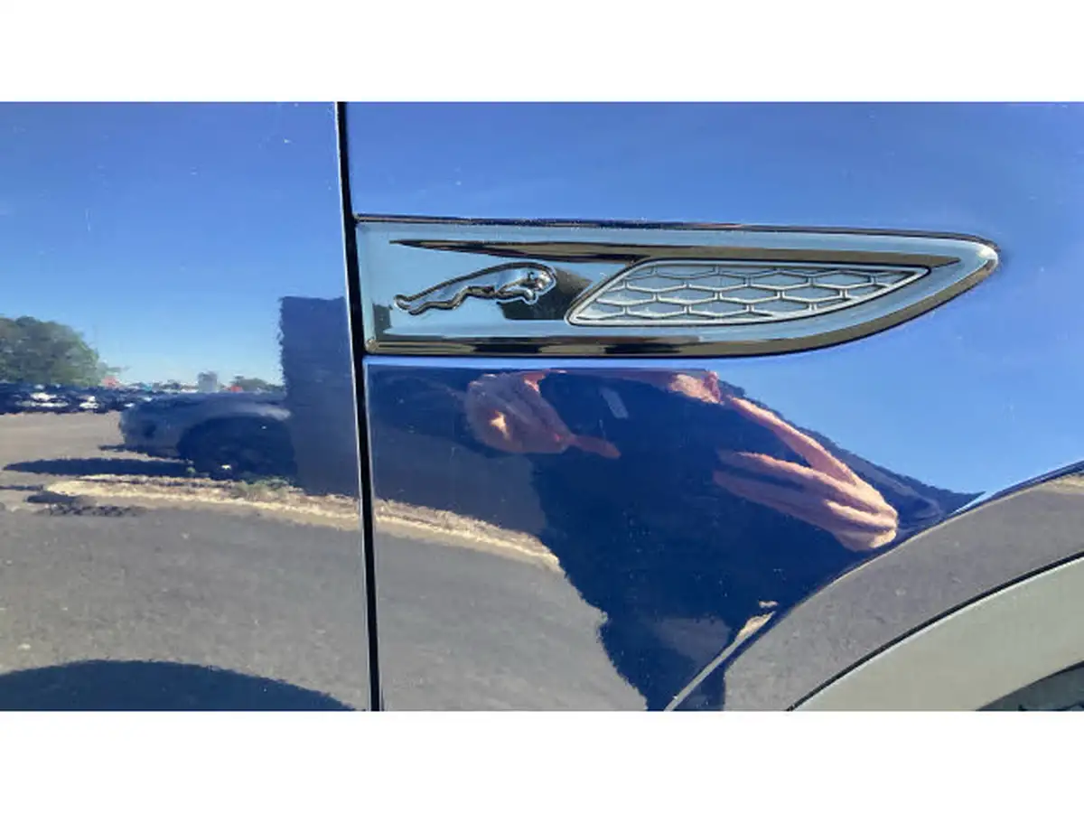 2024-jaguar-e-pace-20-d200-r-dynamic-se-black-big-21