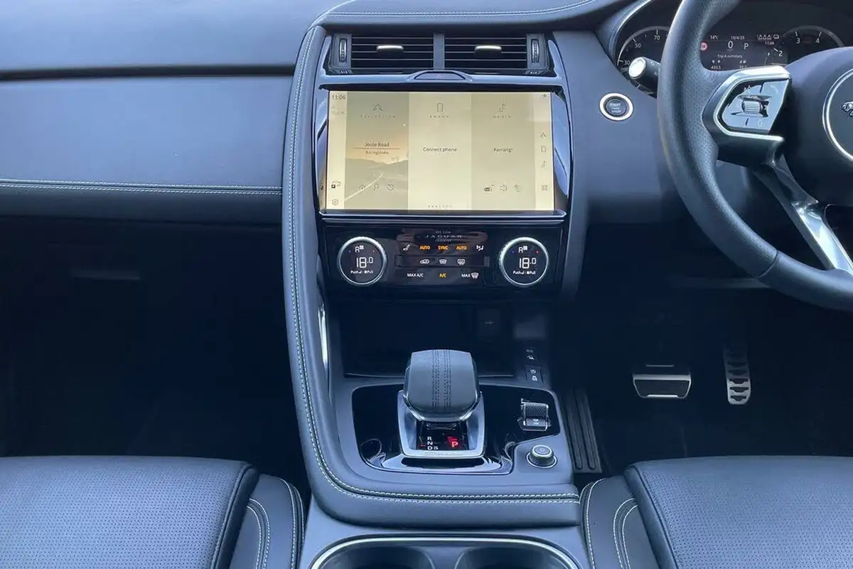 2023-jaguar-e-pace-15-p300e-r-dynamic-se-big-14
