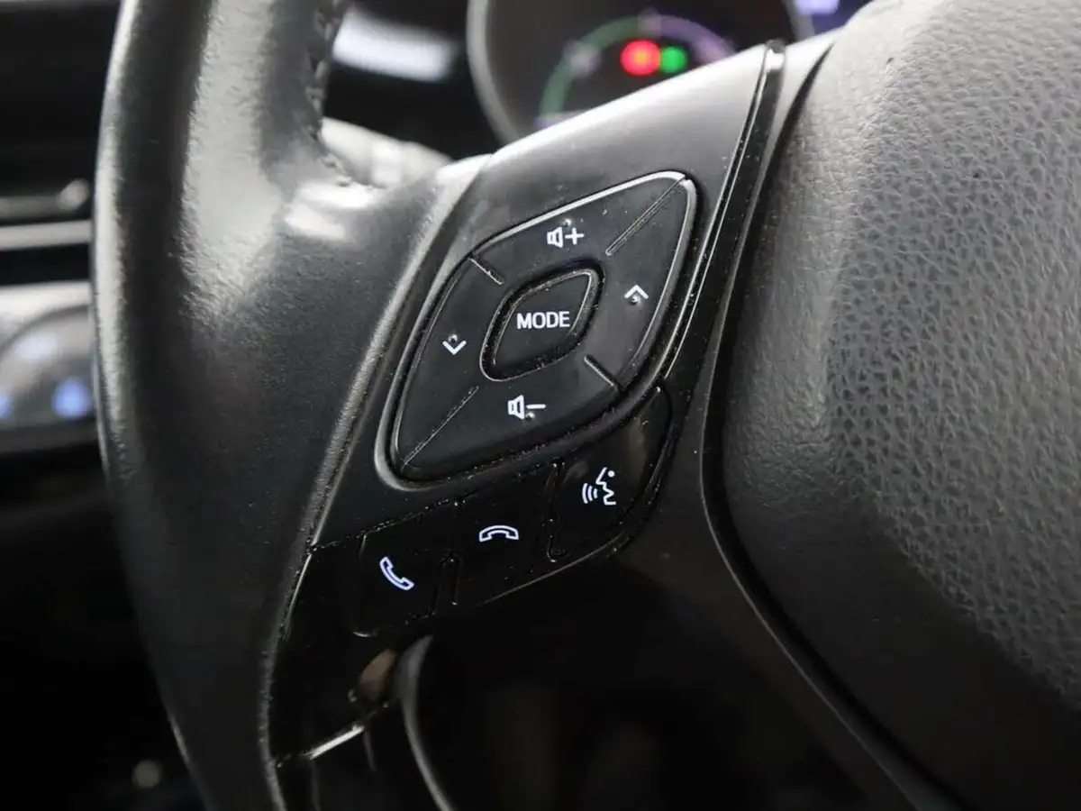 2020-toyota-c-hr-18-vvt-i-design-big-29