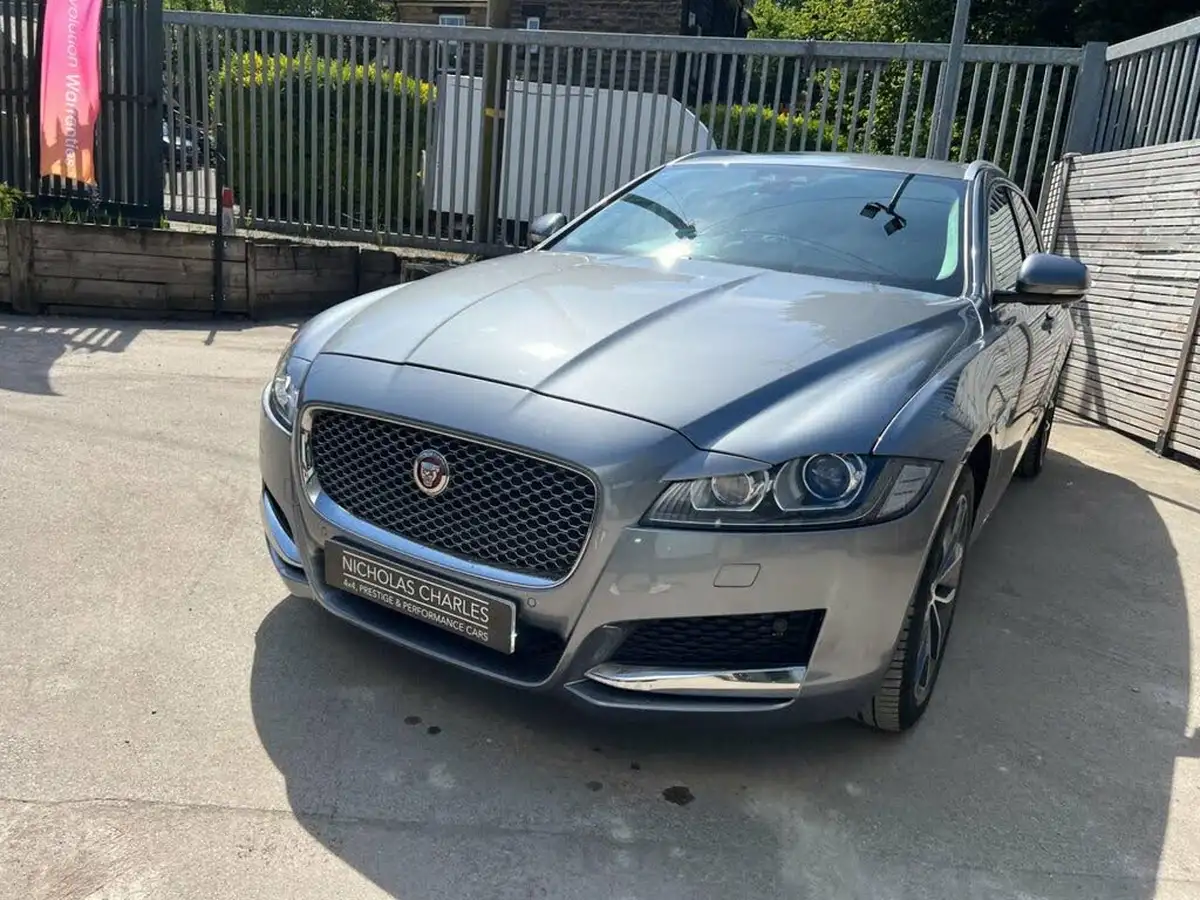 2019-jaguar-xf-20i-portfolio-250ps-sportbrake-5d-big-9
