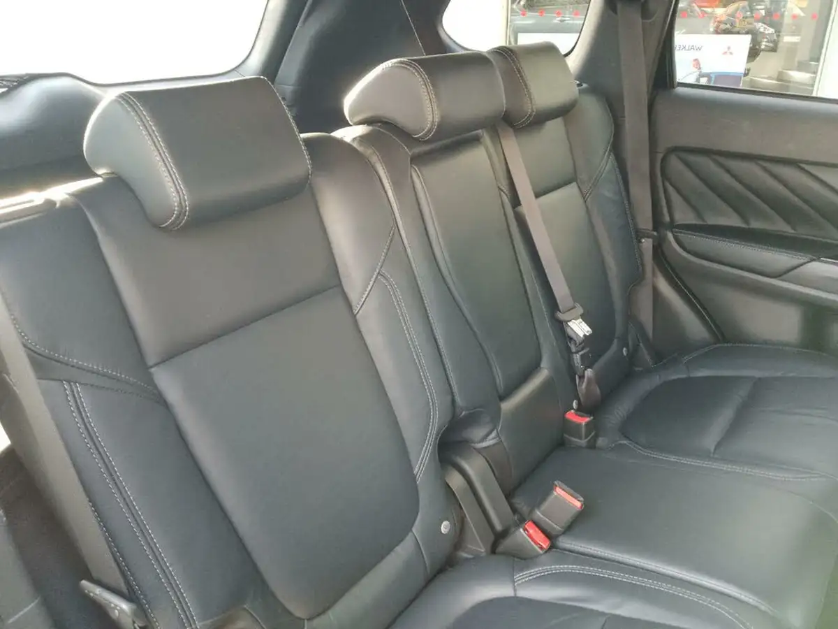 2021-mitsubishi-outlander-24-dynamic-safety-phev-big-25
