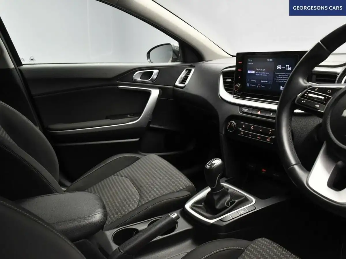 2022-kia-xceed-10-t-gdi-2-big-22