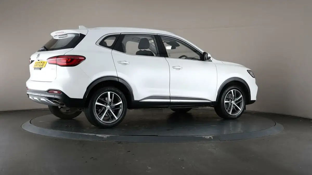 2022-mg-hs-15t-gdi-excite-162ps-big-57