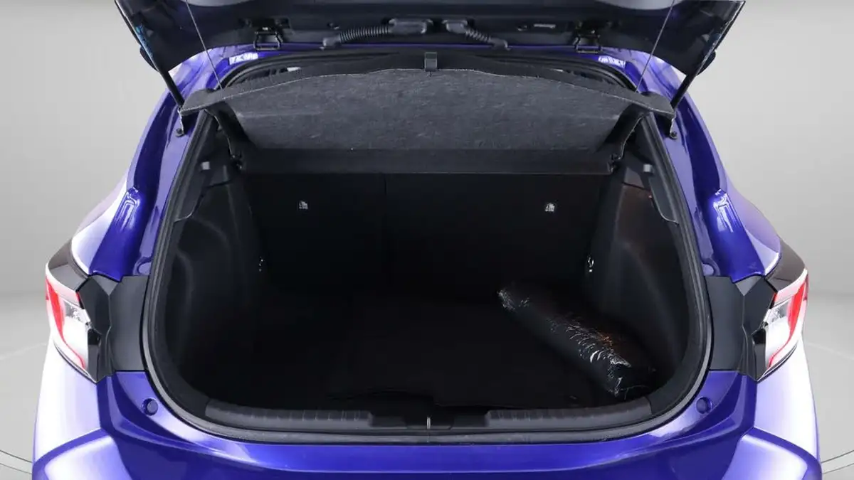 2024-toyota-corolla-18-vvt-i-gr-sport-hatchback-big-17