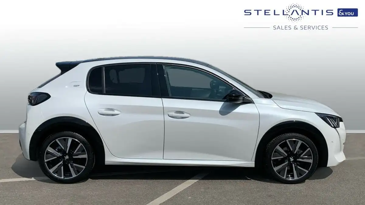 2022-peugeot-208-12-puretech-gt-130bhp-eat8-big-1