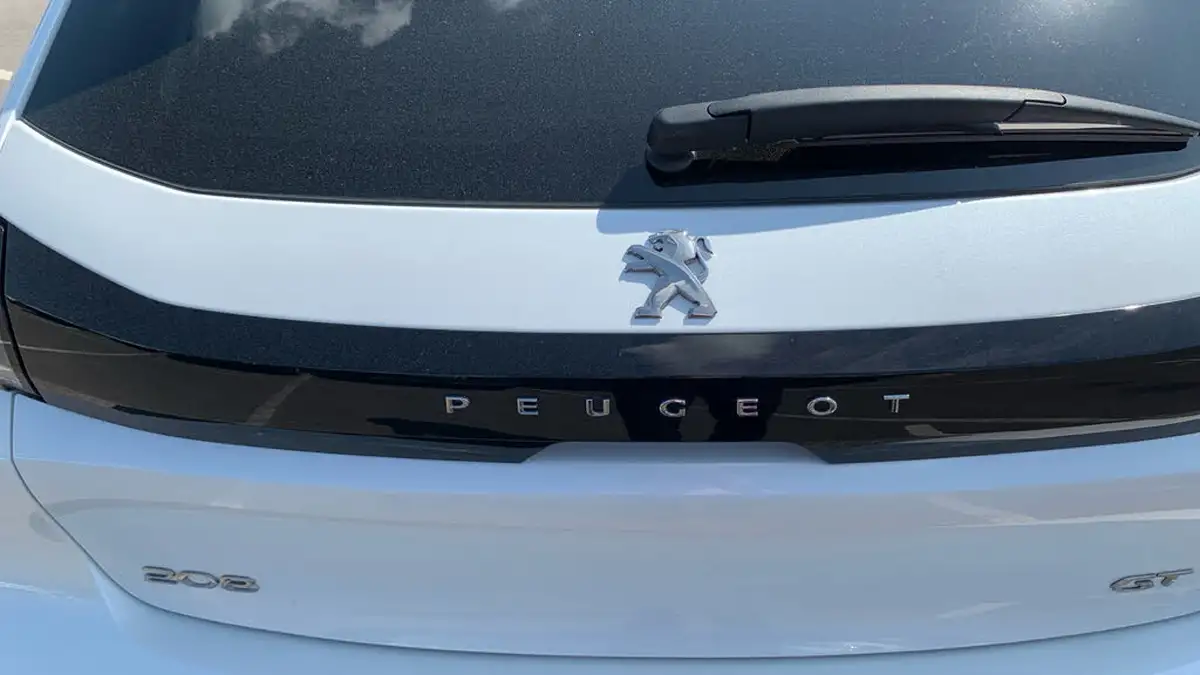 2022-peugeot-208-12-puretech-gt-130bhp-eat8-big-25
