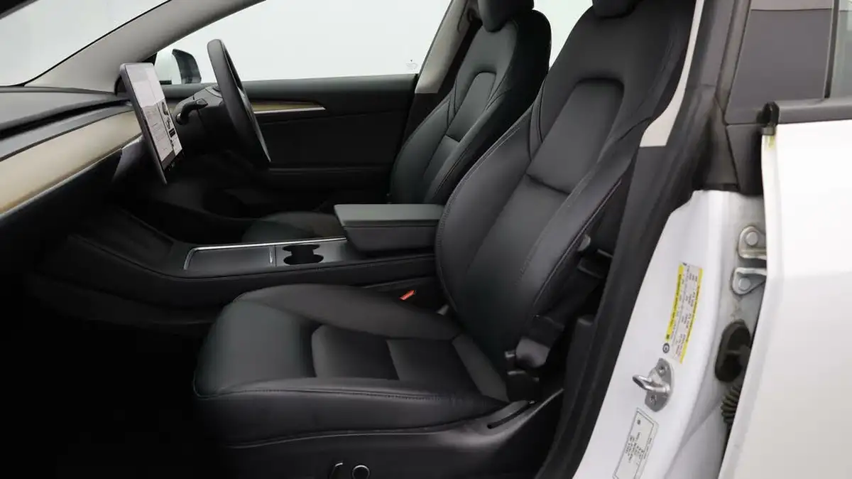 2021-tesla-model-3-e-long-range-4x4-big-13