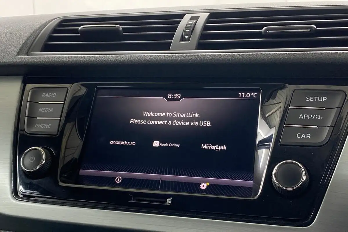 2019-skoda-fabia-10-mpi-se-75ps-ss-hatchback-big-20