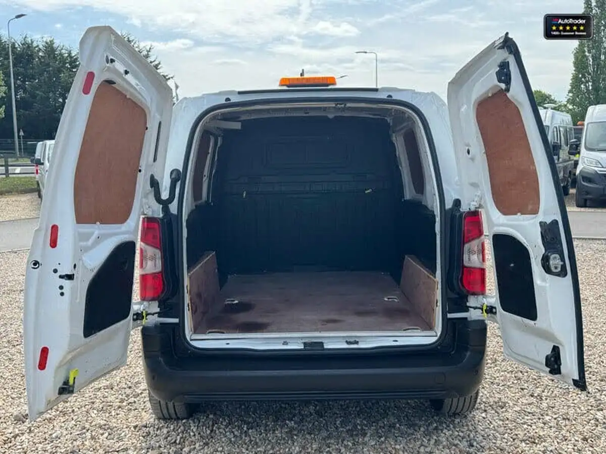 2021-peugeot-partner-15-bluehdi-1000-professional-100ps-eu6dt-panel-big-7