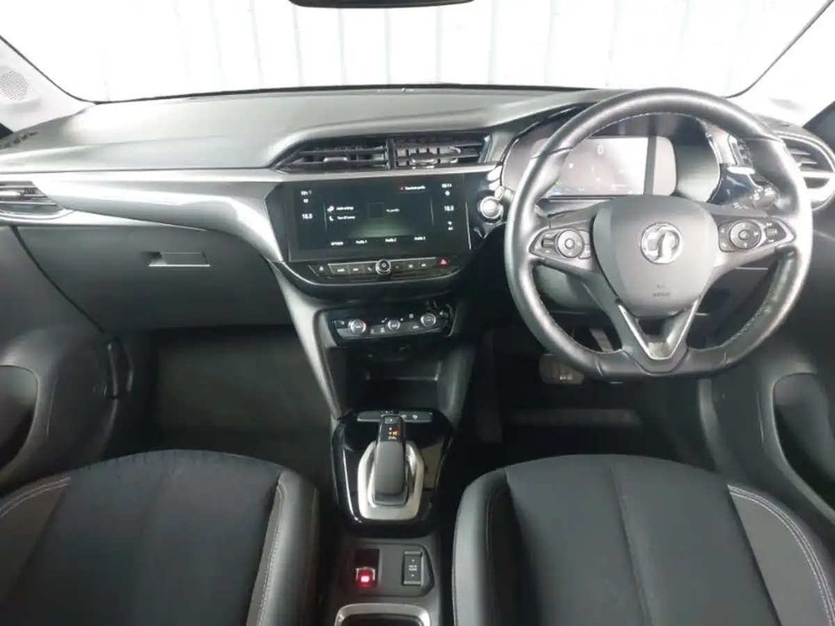 2022-vauxhall-corsa-e-elite-premium-big-2