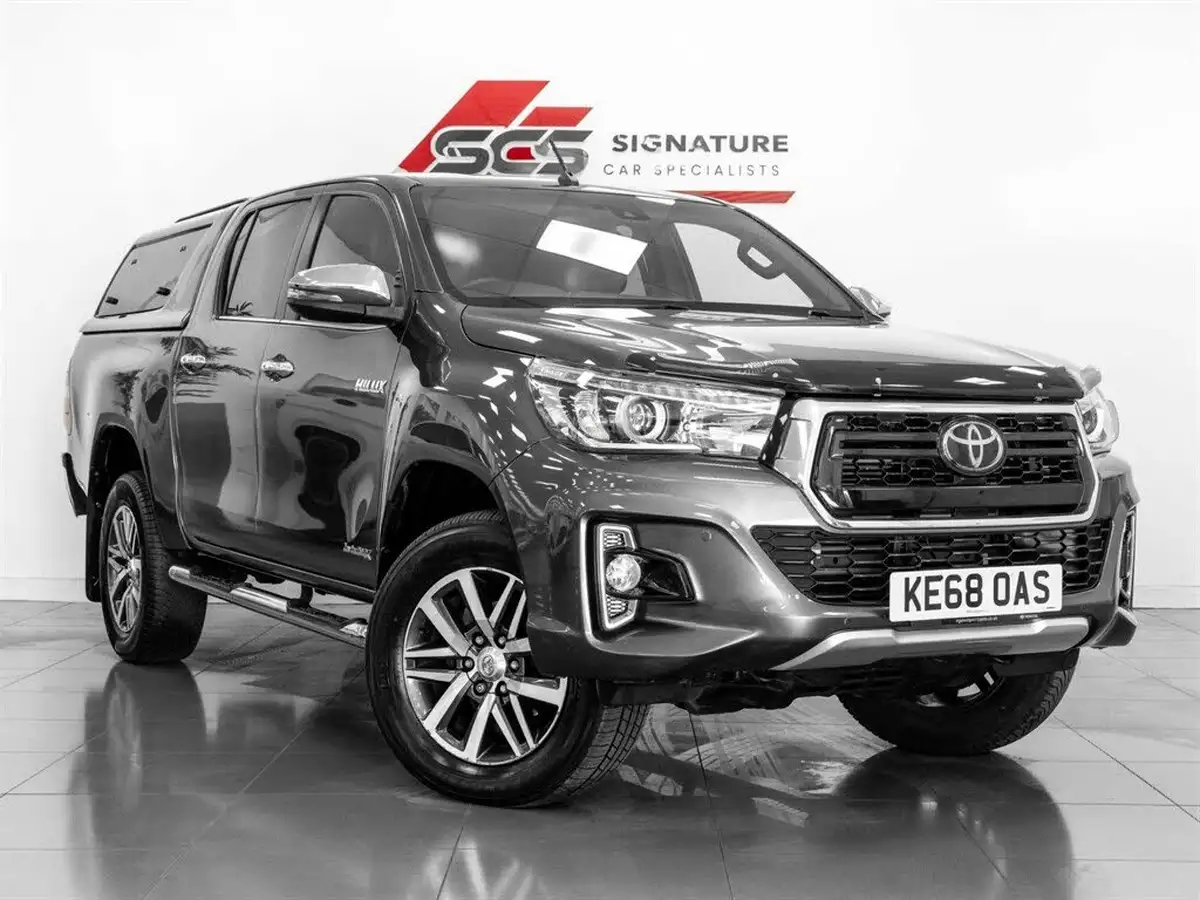 2018-toyota-hi-lux-24d-4d-invincible-at35-32t-auto-big-0