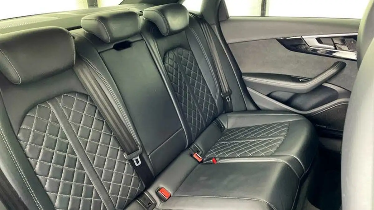 2022-audi-s4-30tdi-v6-black-edition-big-28