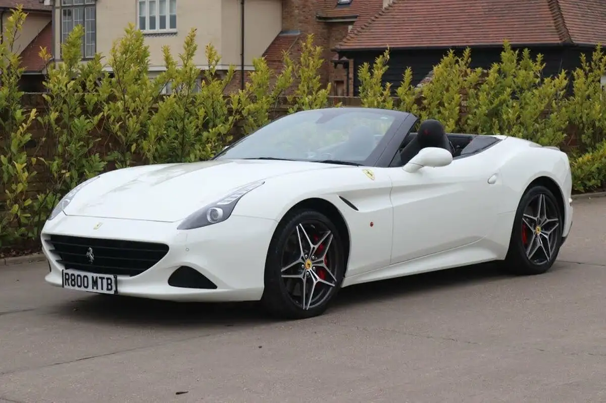 2015-ferrari-california-39-t-big-3