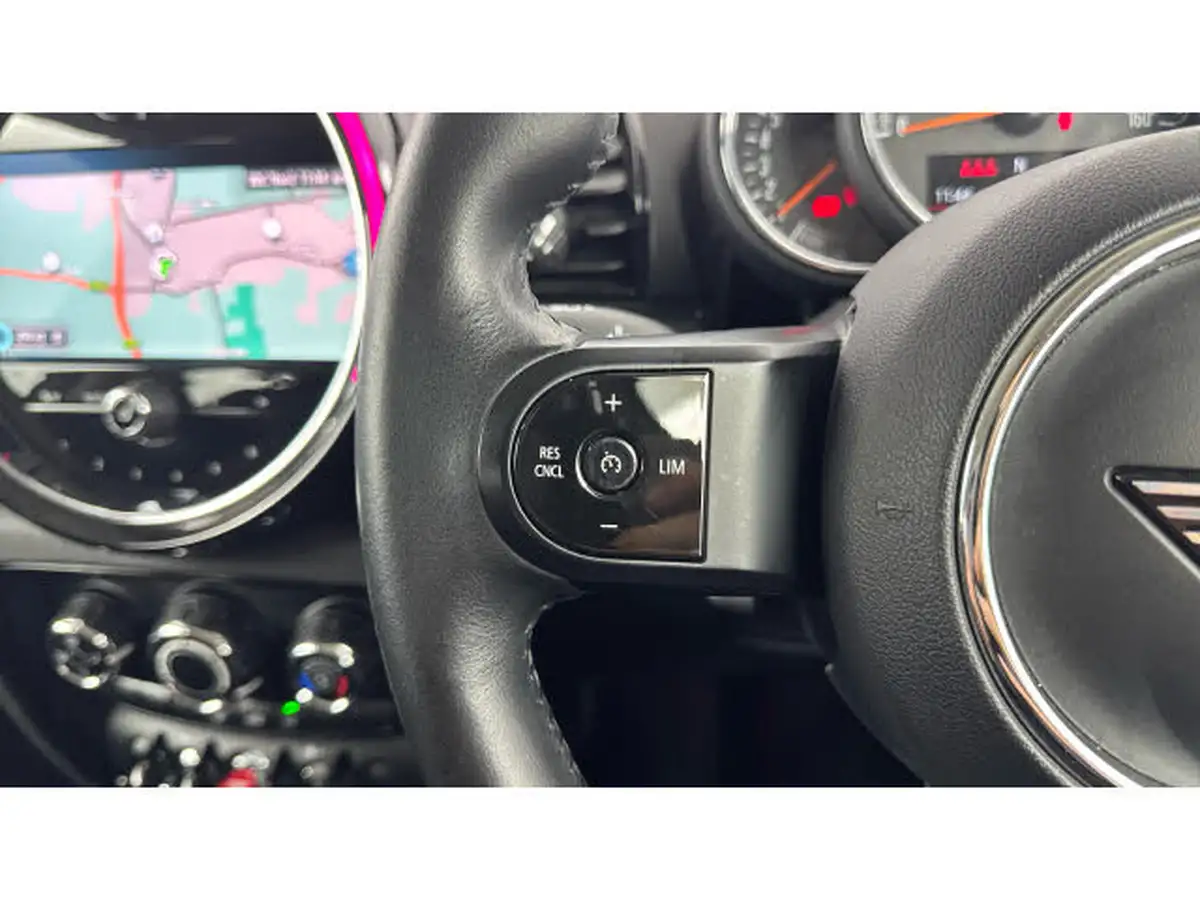 2021-mini-clubman-15-cooper-classic-big-16