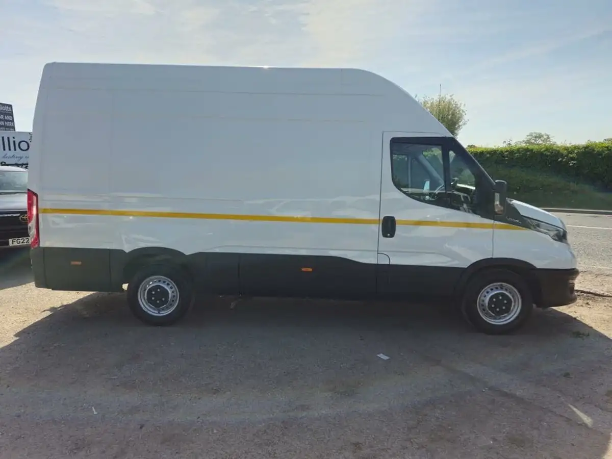 2021-iveco-daily-s-class-23td-35s14v-business-3520mm-h2-136pseu6dt-big-4